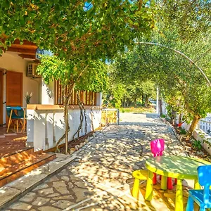 Apartament Jonke, Mandre