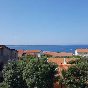 Apartament Selez, Mandre