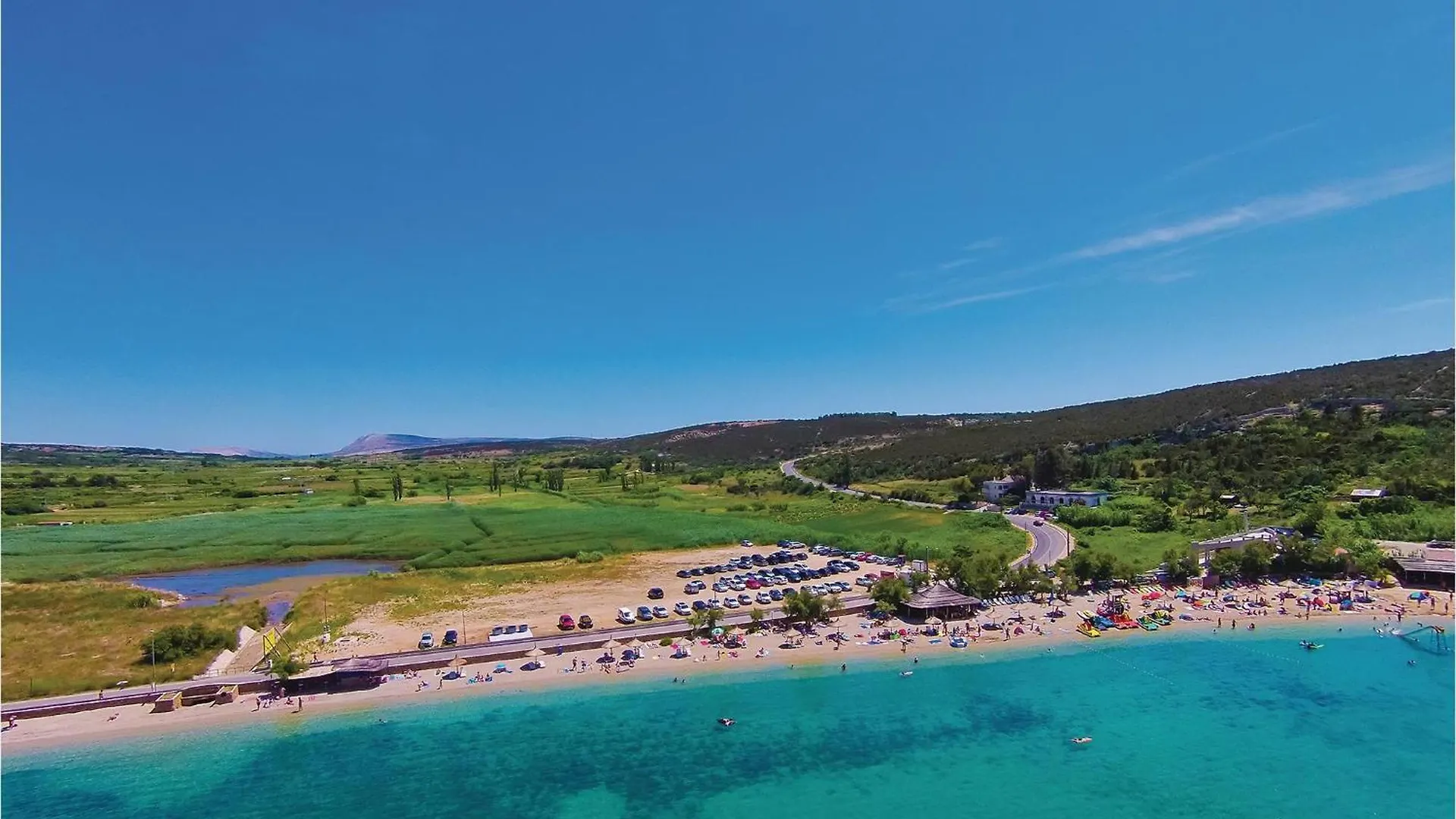 3 Bedroom Lovely Apartment In Mandre Croatia